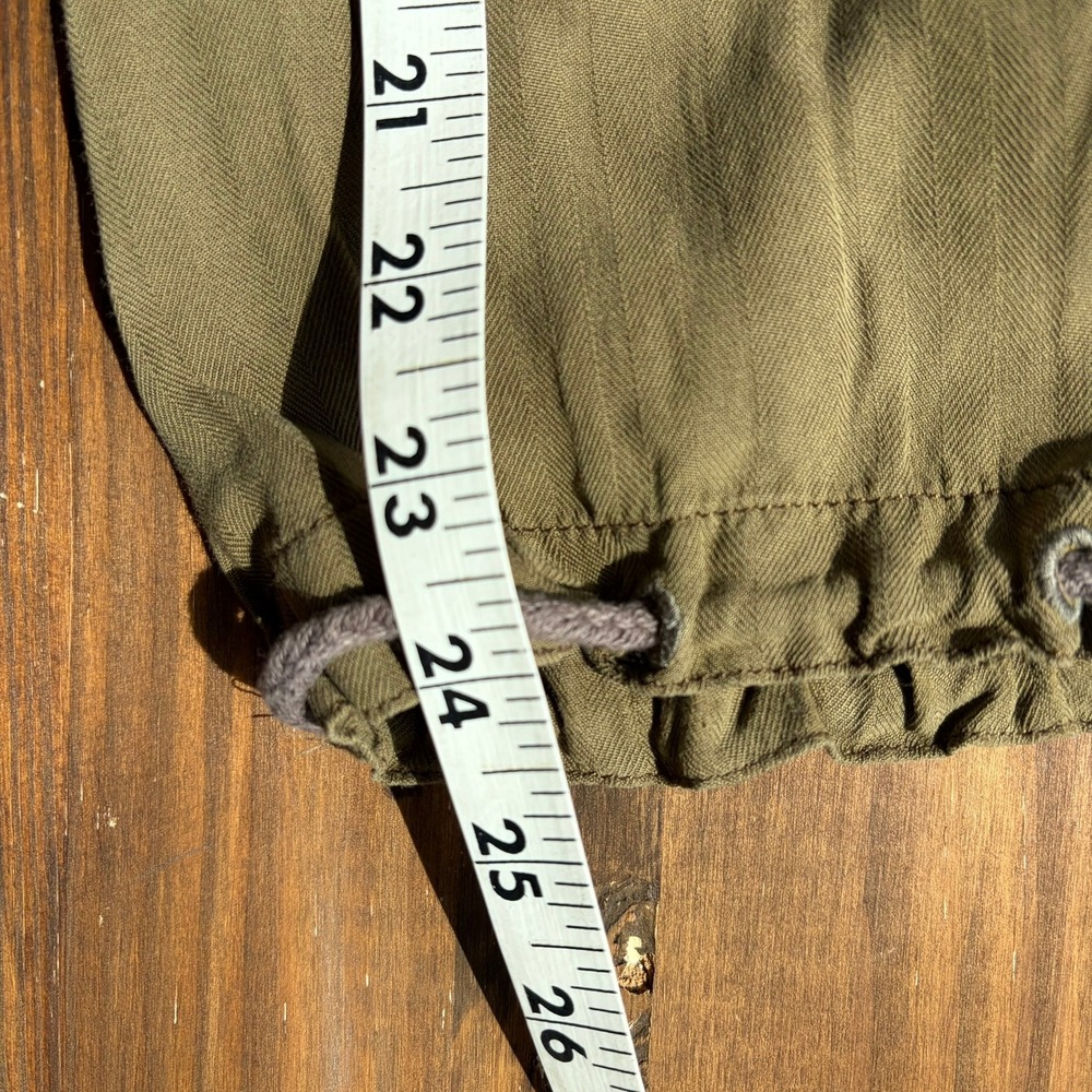 Hei Hei Anthropologie Silk Cotton Cargo Capri Pants Size 8 Olive Green Utility - Picture 10 of 10